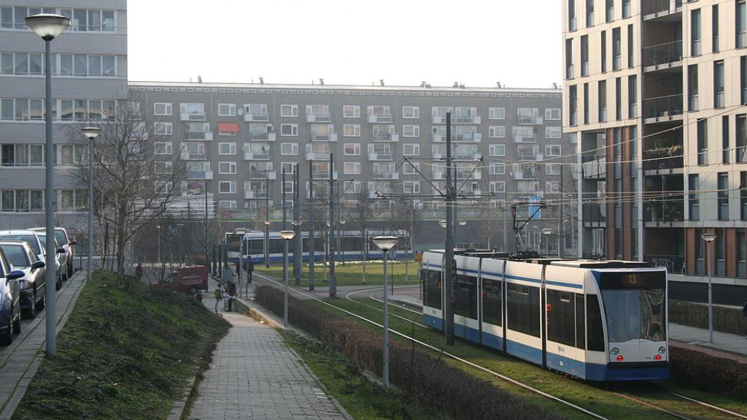 GVB_Combino_2034_(Amsterdam_tram)_at_Geuzenveld_terminus_on_route_13,_March_2011.jpg